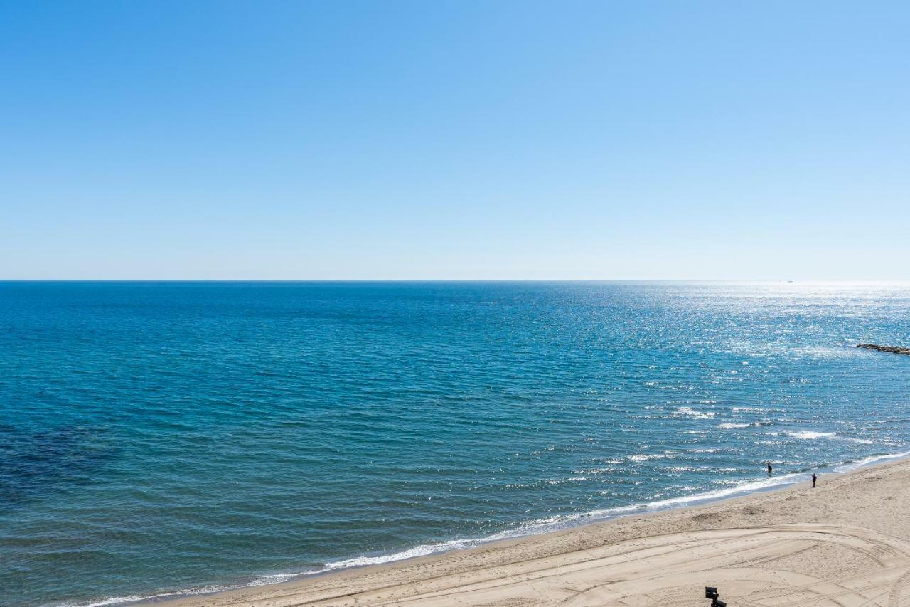 Sur Suites Buena Vista Fuengirola Bagian luar foto